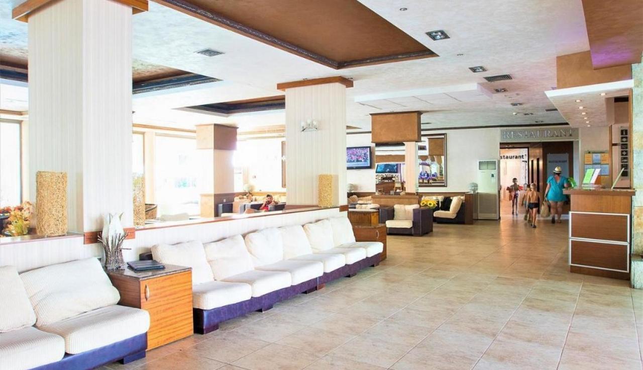 Grenada - Menada Apartments ซันนีบีช ภายนอก รูปภาพ