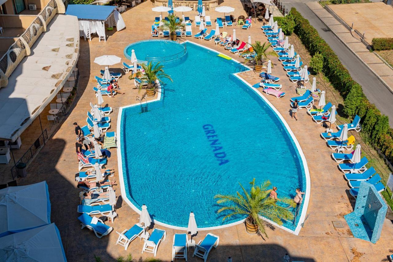 Grenada - Menada Apartments ซันนีบีช ภายนอก รูปภาพ